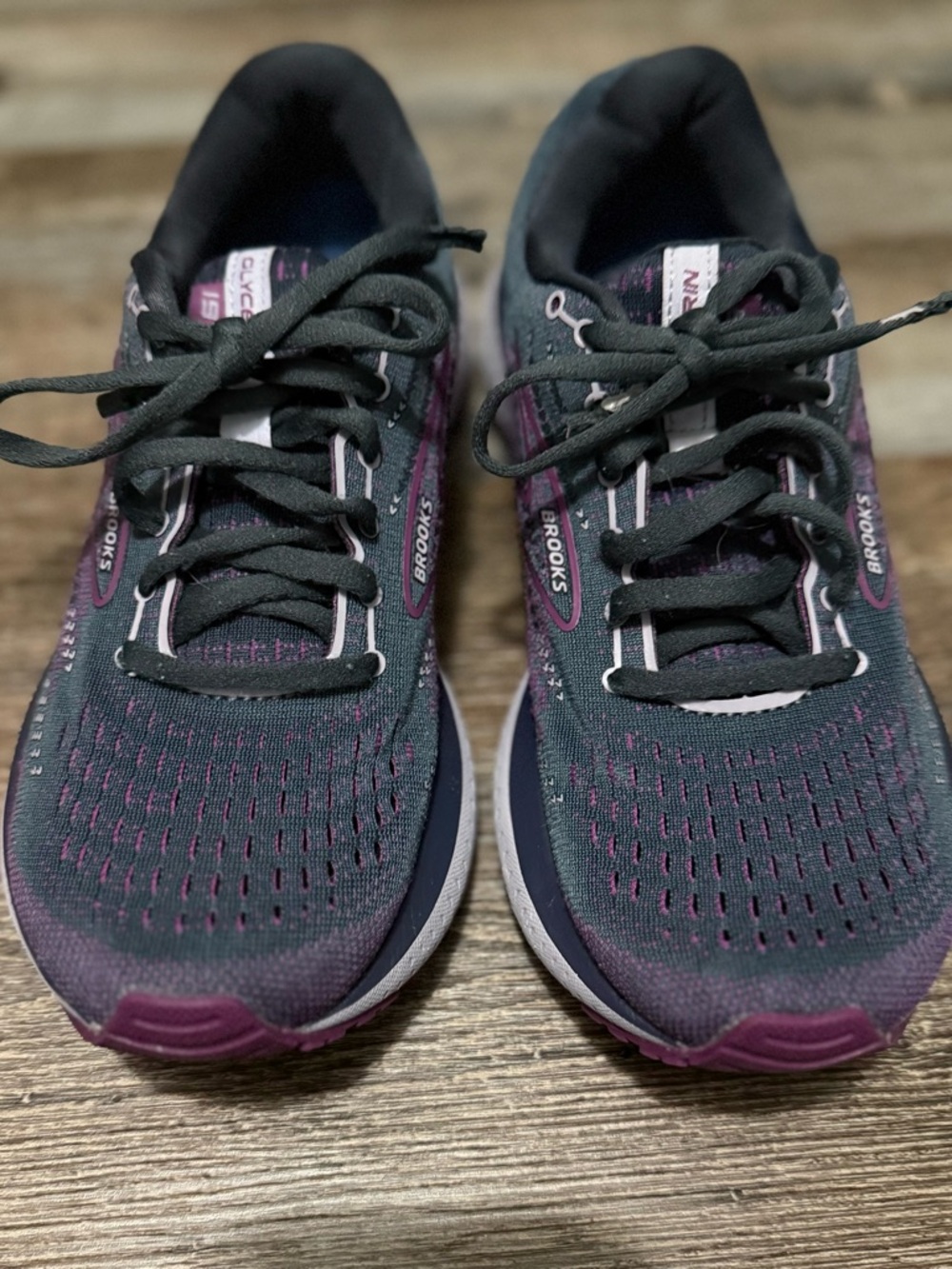 Brooks Women's Glycerin 19 running shoes - grey and purple Size 9